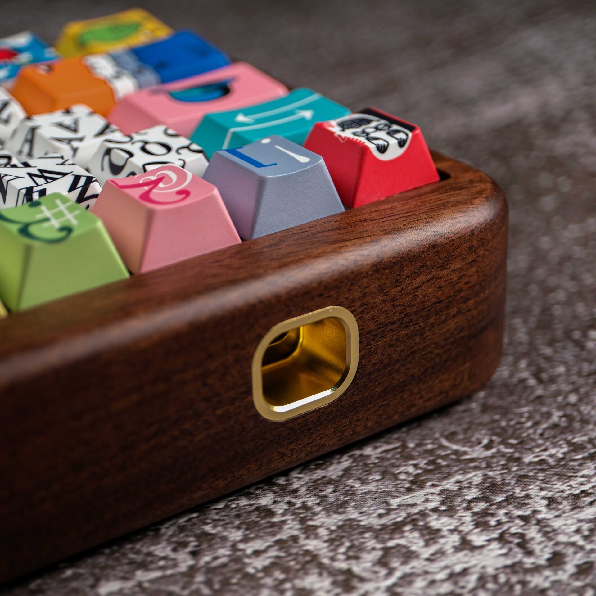 65% Wooden umami Mini Keyboard - Image 3